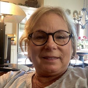 Meet your Posher, Candace